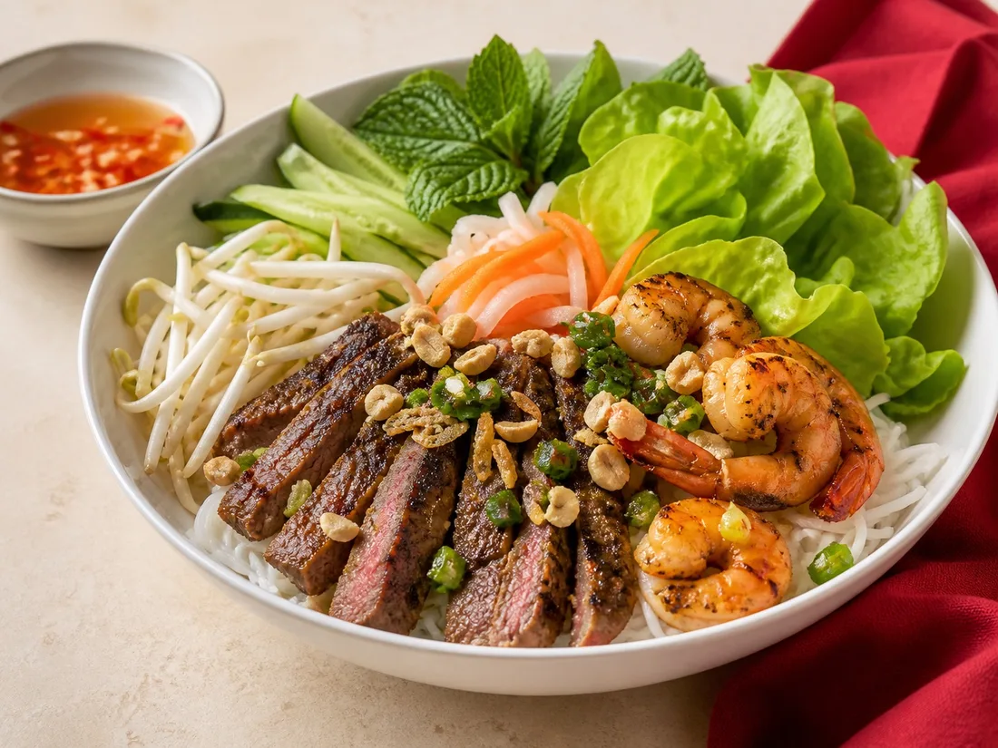 Special grilled beef vermicelli bowl with fresh vegetables